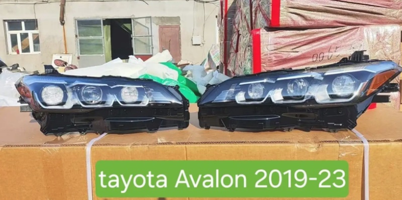 Передние фары от Toyota Avalon 2019